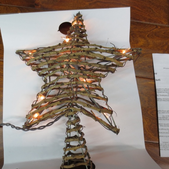 Christmas Tree Topper Plug In 12" Rustic Rattan 3D Natural Star - Picture 1 of 5